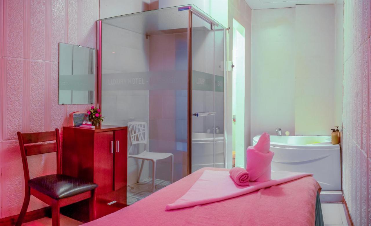 Luxury Hau Giang Khách sạn