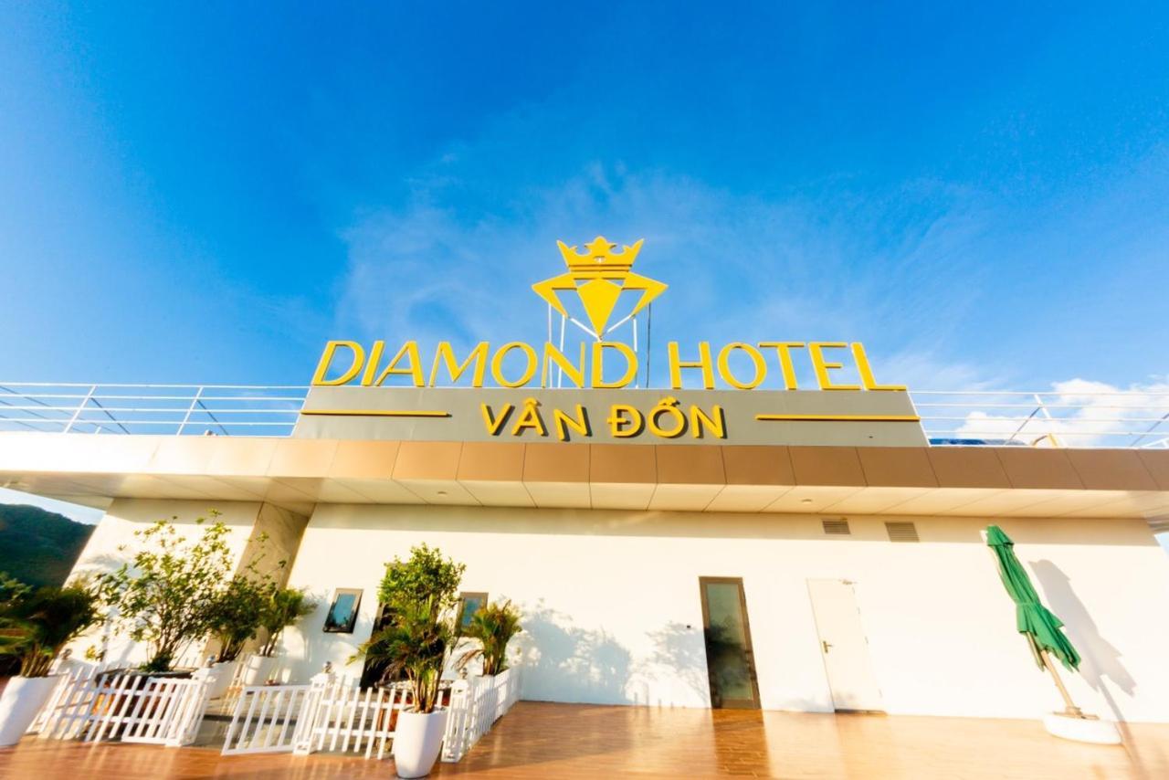 Diamond Vân đồn Khách sạn Cam Pha