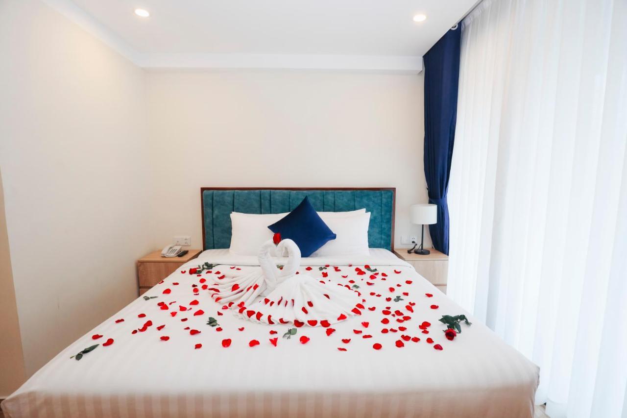 Sandals Flora Hotel 4*