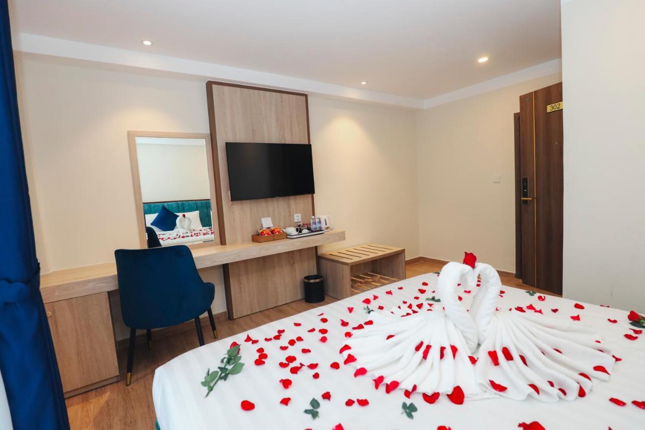 Sandals Flora Hotel 4*