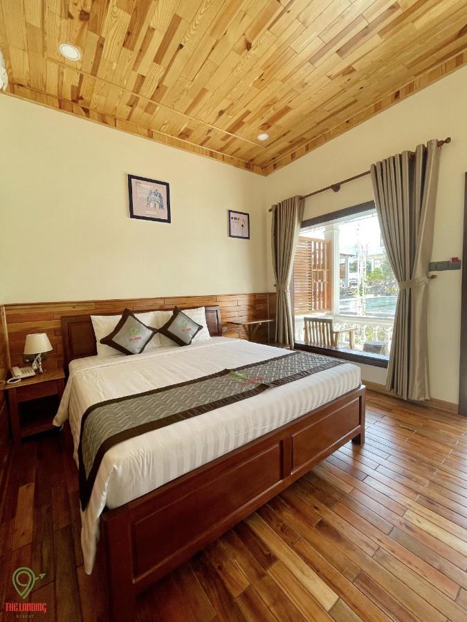 The Landing Resort *