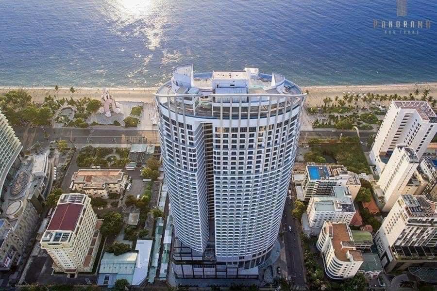 Khách sạn hẻo lánh Lustay Panorama