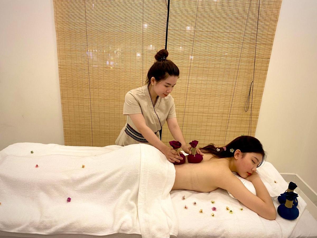 Herbs Spa & Grand World Hotel