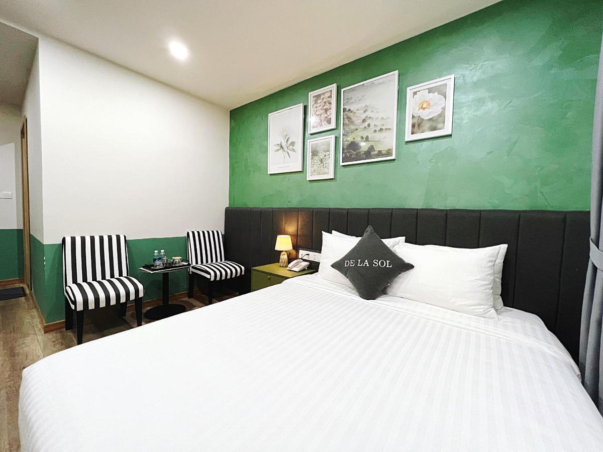 Hotel De La Sol 3*