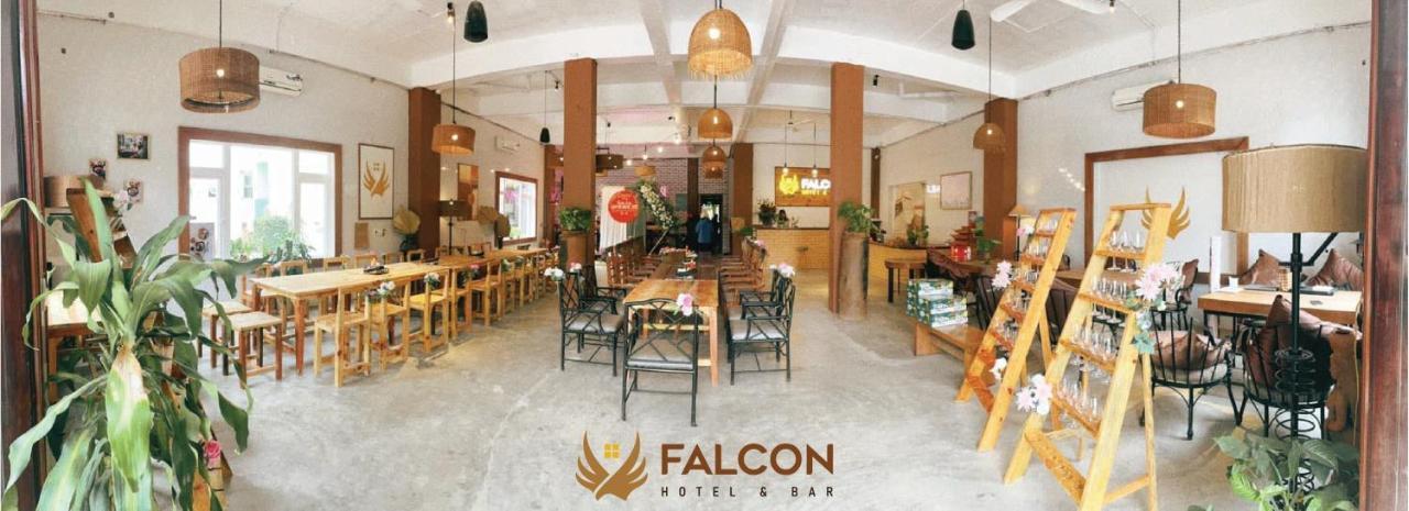 Falcon * Phong Nha