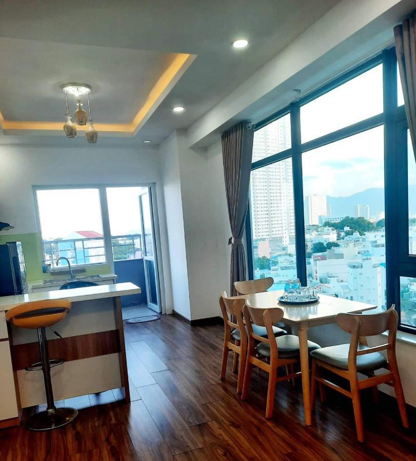 Apartment Apartment *
