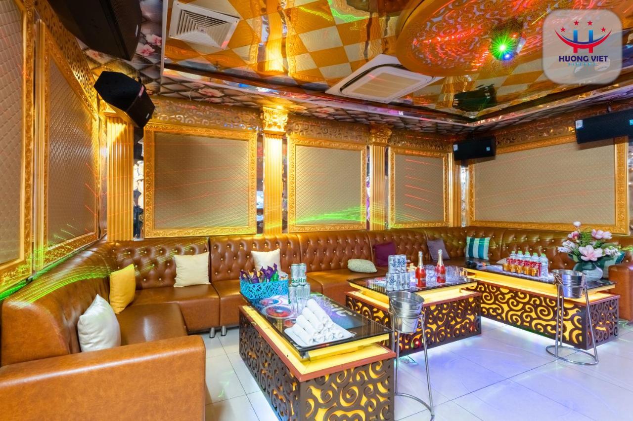 Huong Viet - Beachfront Hotel