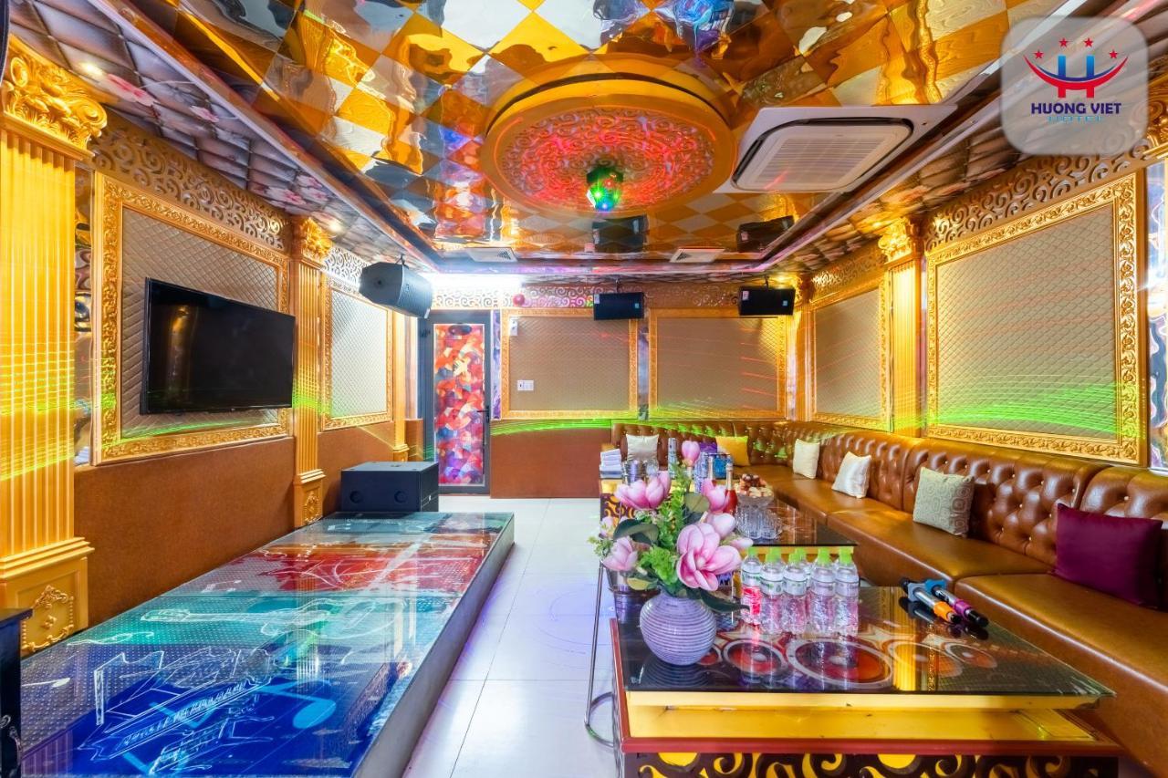 Huong Viet - Beachfront Hotel