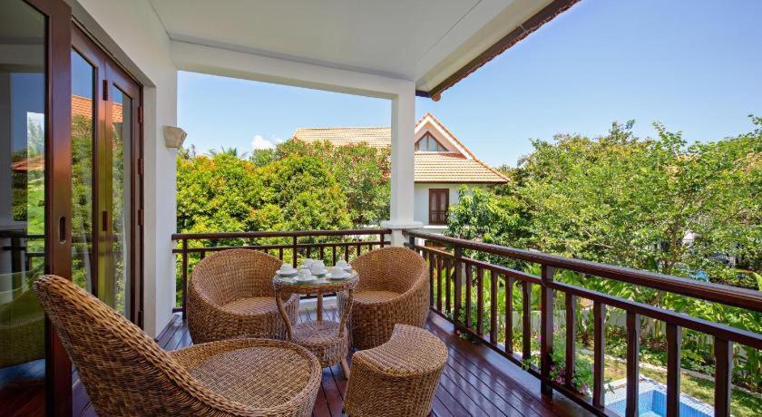 Tropical Villas Beach