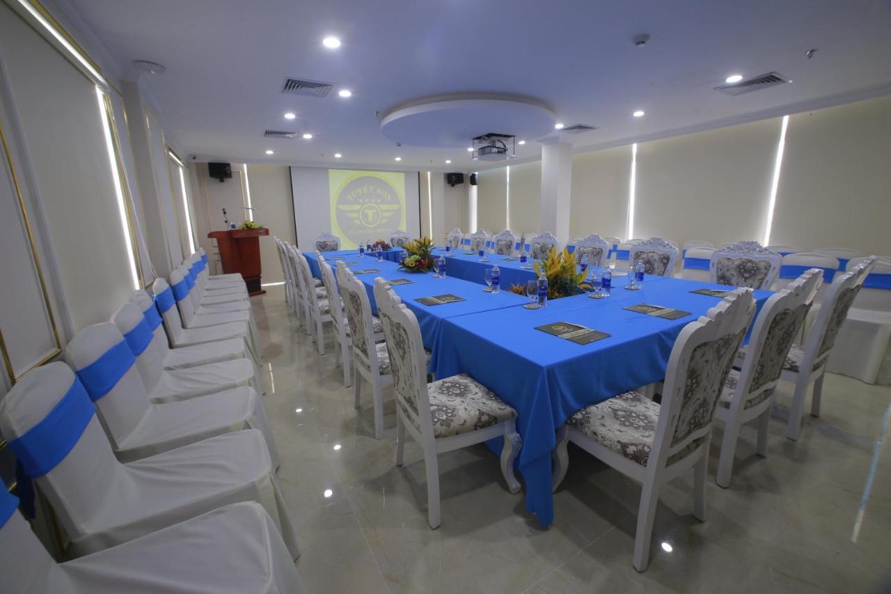 Hotel Tuyet Son 4*