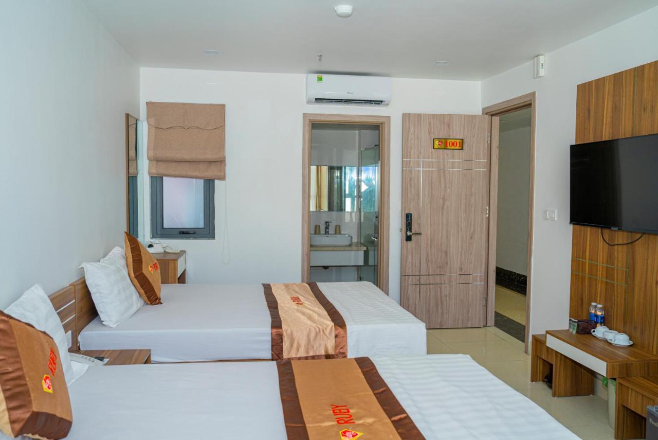 Hotel Hong Quang
