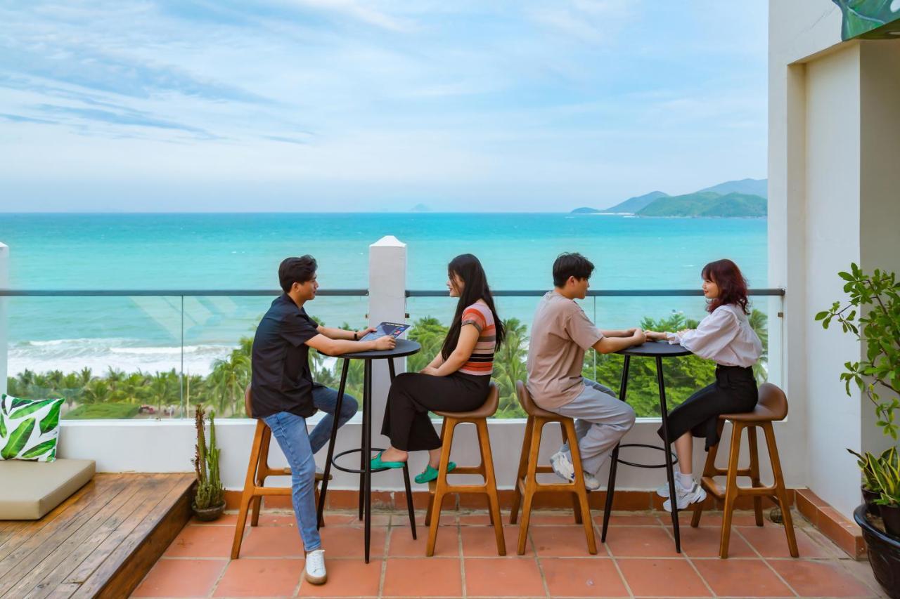 Hotel Azura Gold & 4*