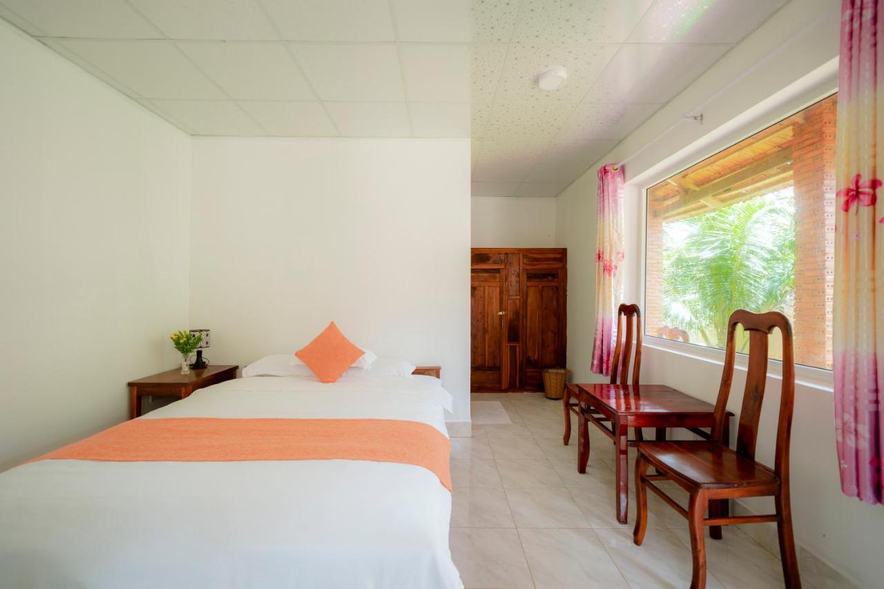 Thai Tan Tien Phu Quoc