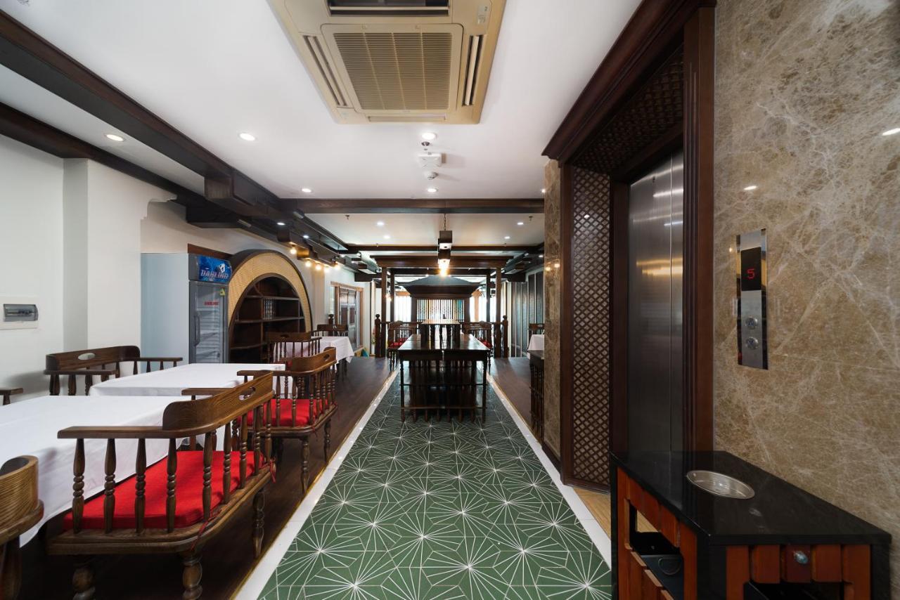 Hotel Veshia &