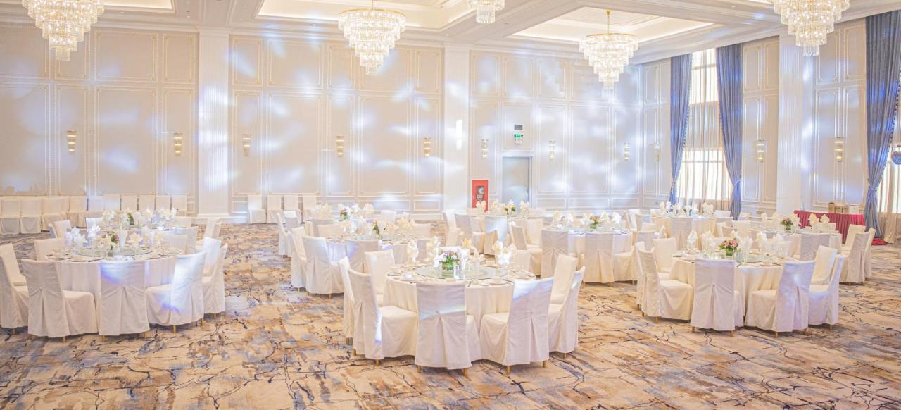 Royal Halong