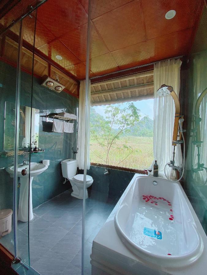 Lotus Field Homestay *