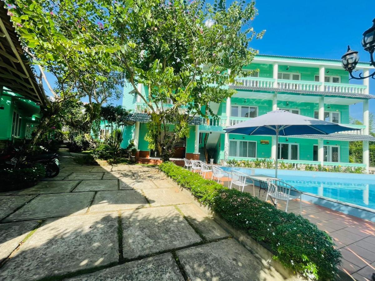 Resort Phu Long & Bar 3*