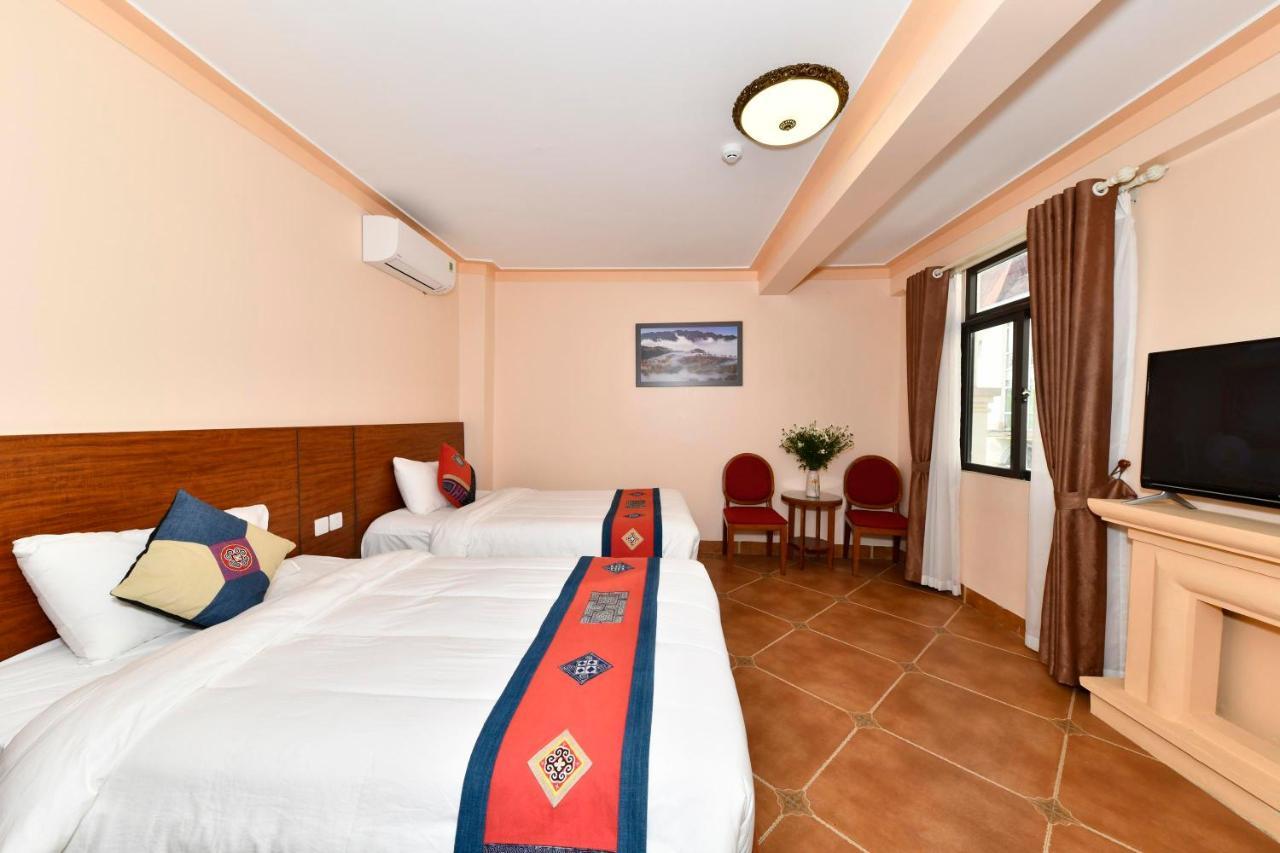 Symphony Hotel 3*