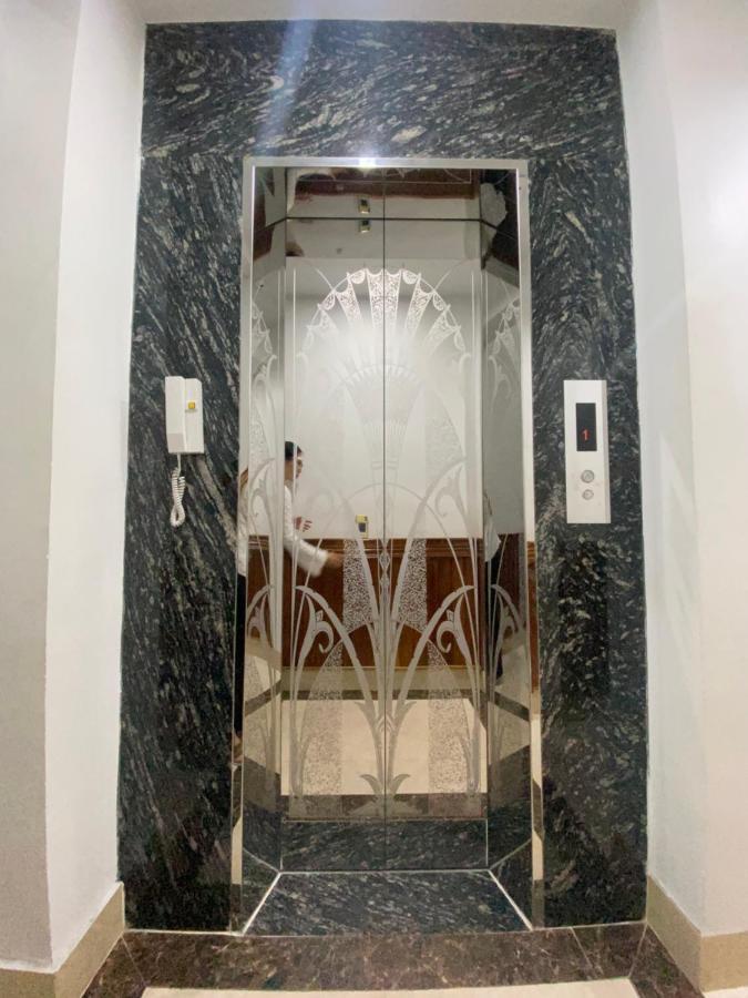 Nam Hotel *