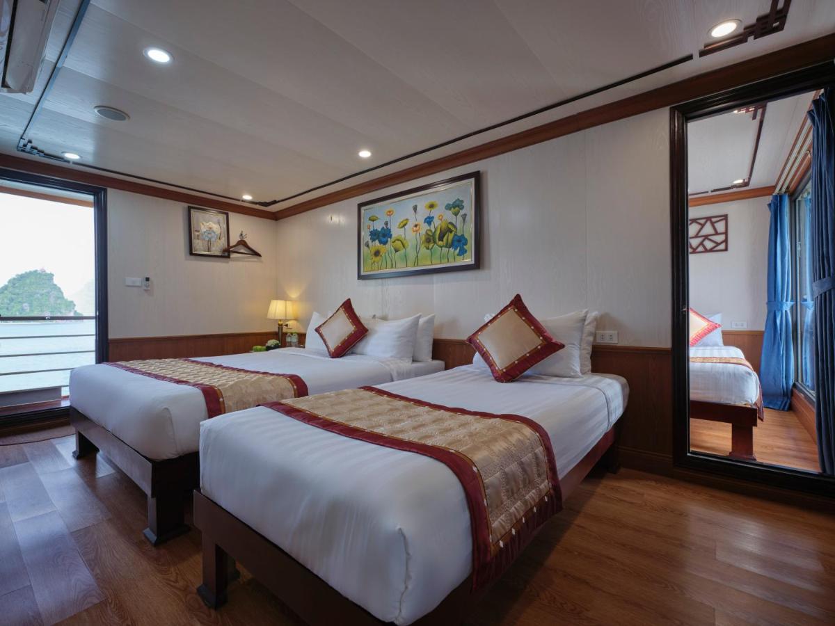  Lavender Elegance Cruises