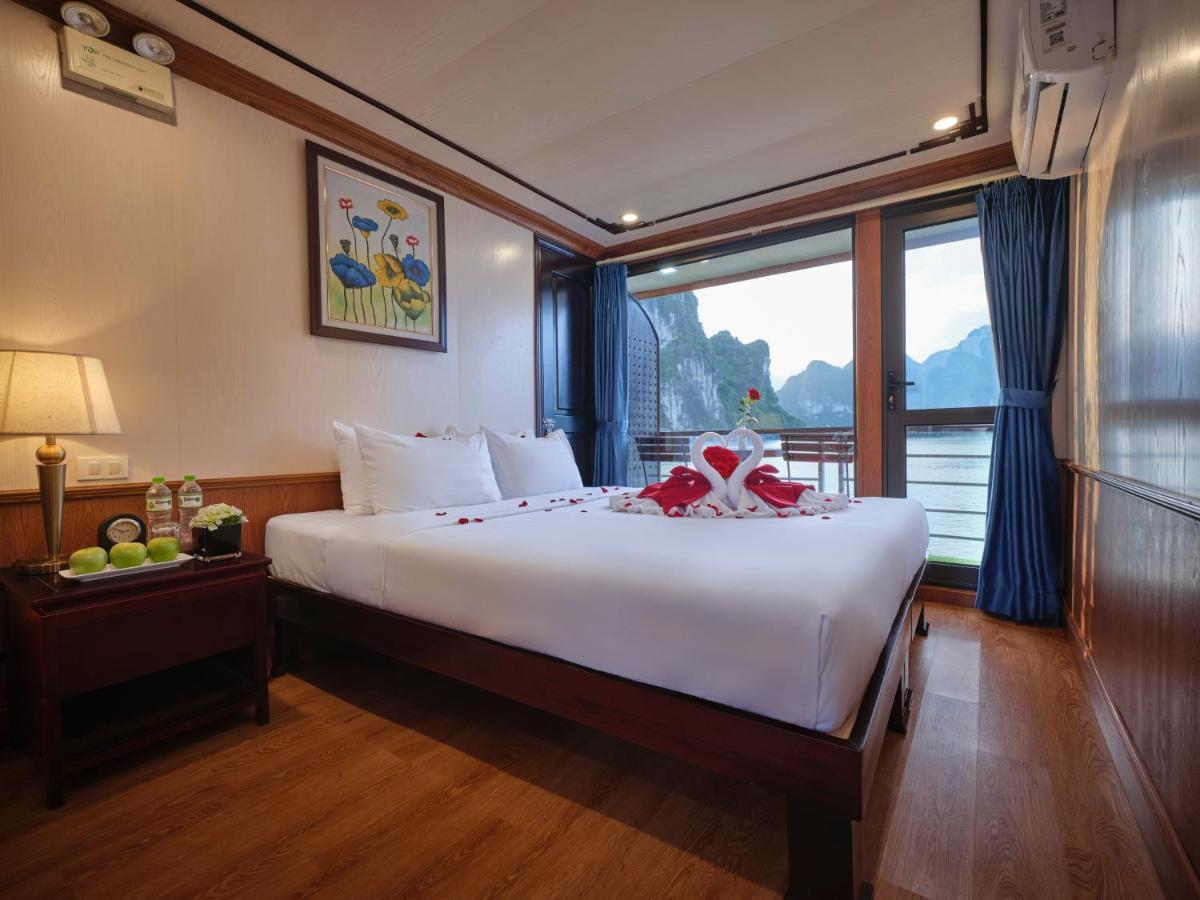 Lavender Elegance Cruises  4*