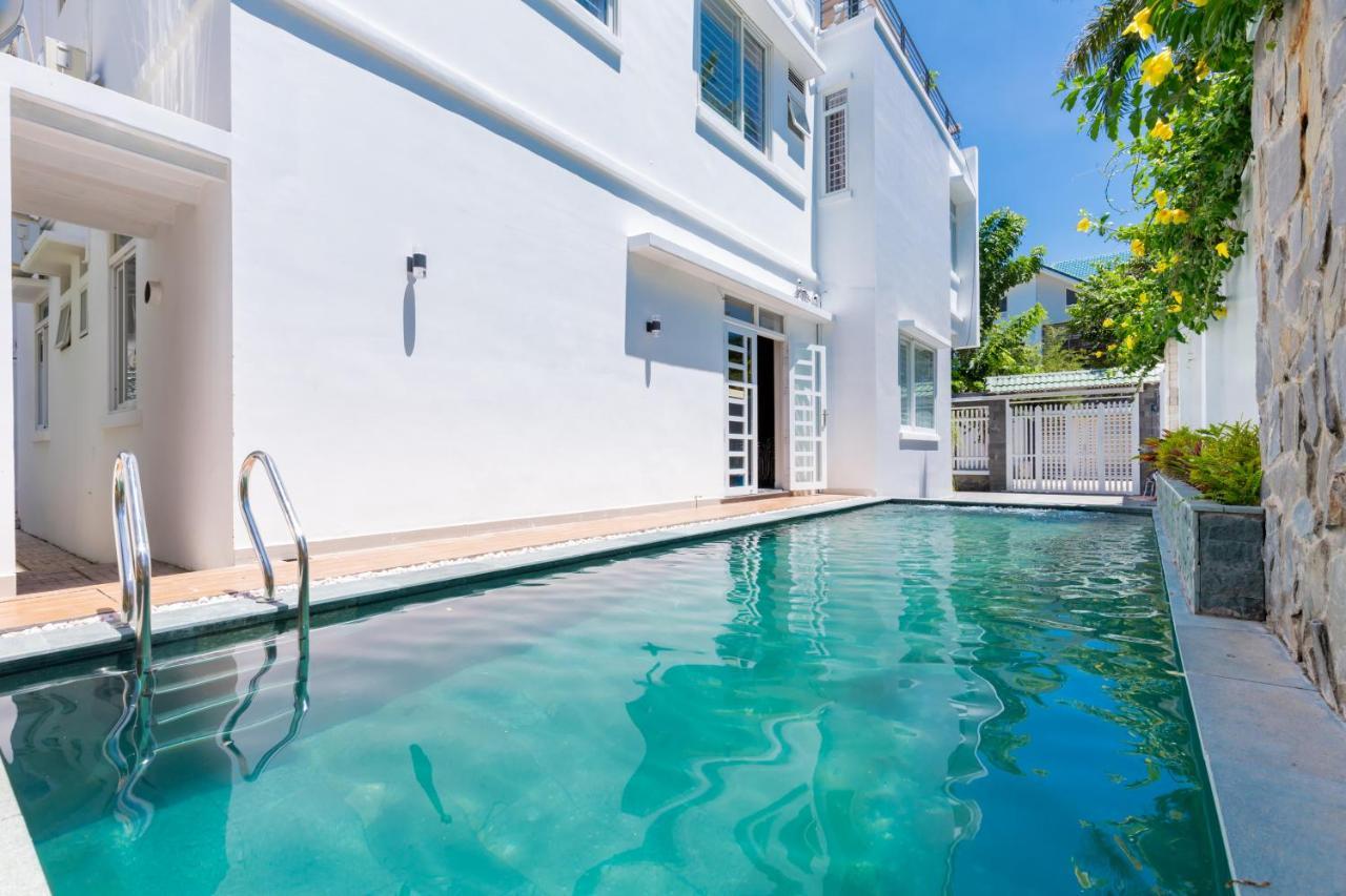 Villa Huong Giang Seaside Villa, *