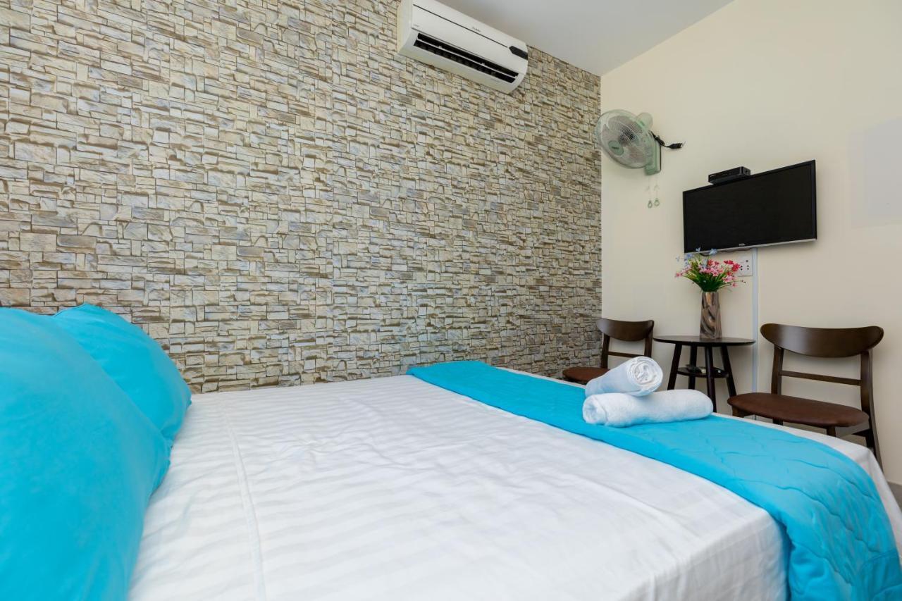 Huong Giang Seaside Villa, *