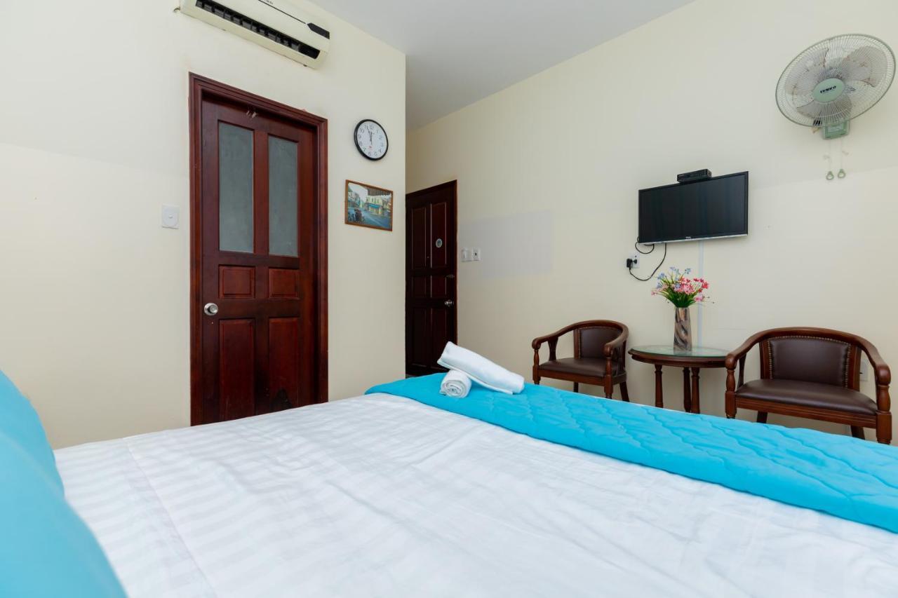Huong Giang Seaside Villa, *