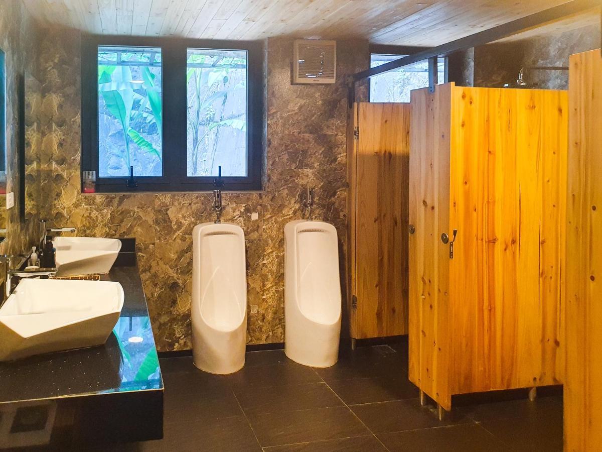 Phu Giang Hotel