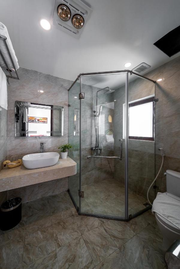 Veshia & Hotel 4*