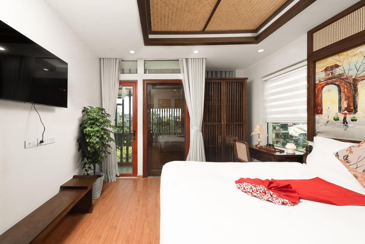 Hotel Veshia & 4*
