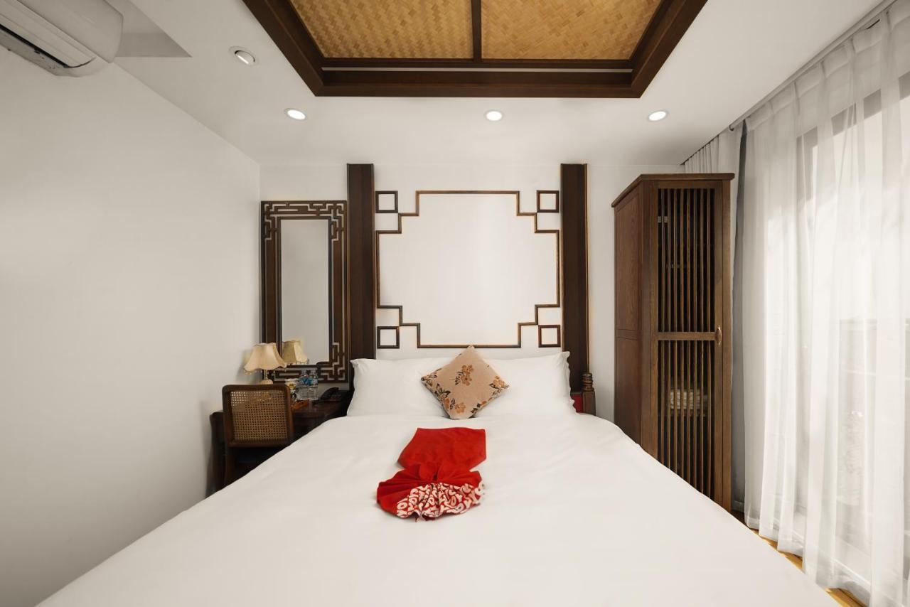 Hotel Veshia & 4*