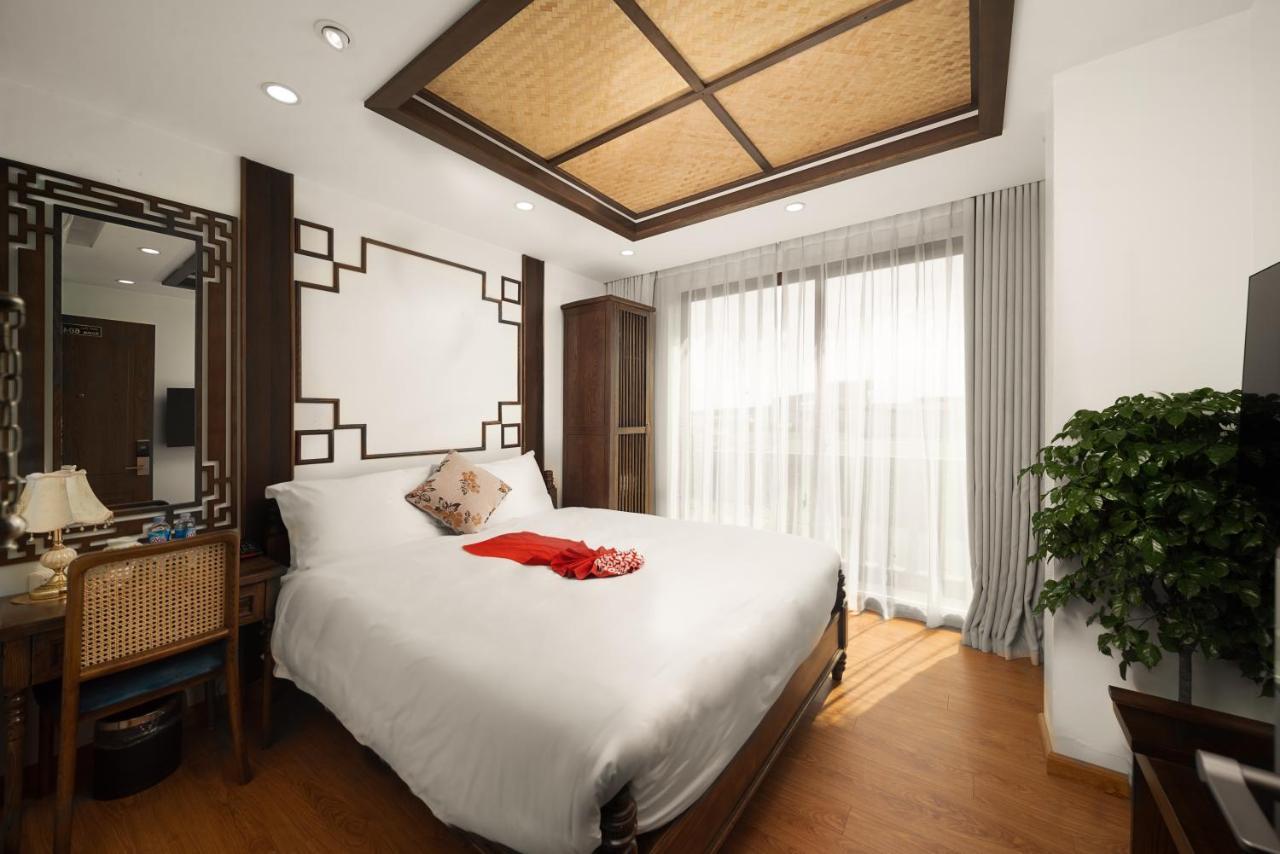 Veshia & 4* Hanoi