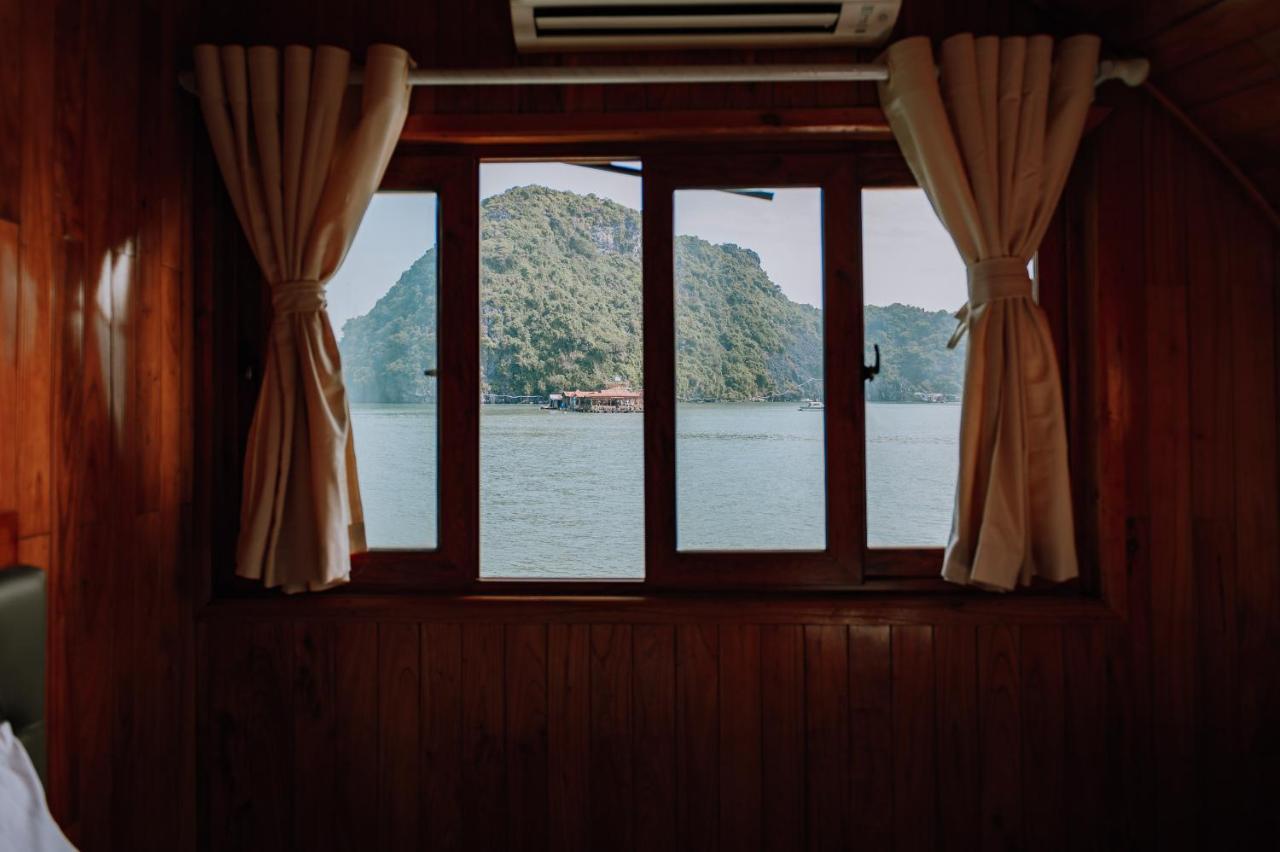 Botel Cat Ba Bay Cruises