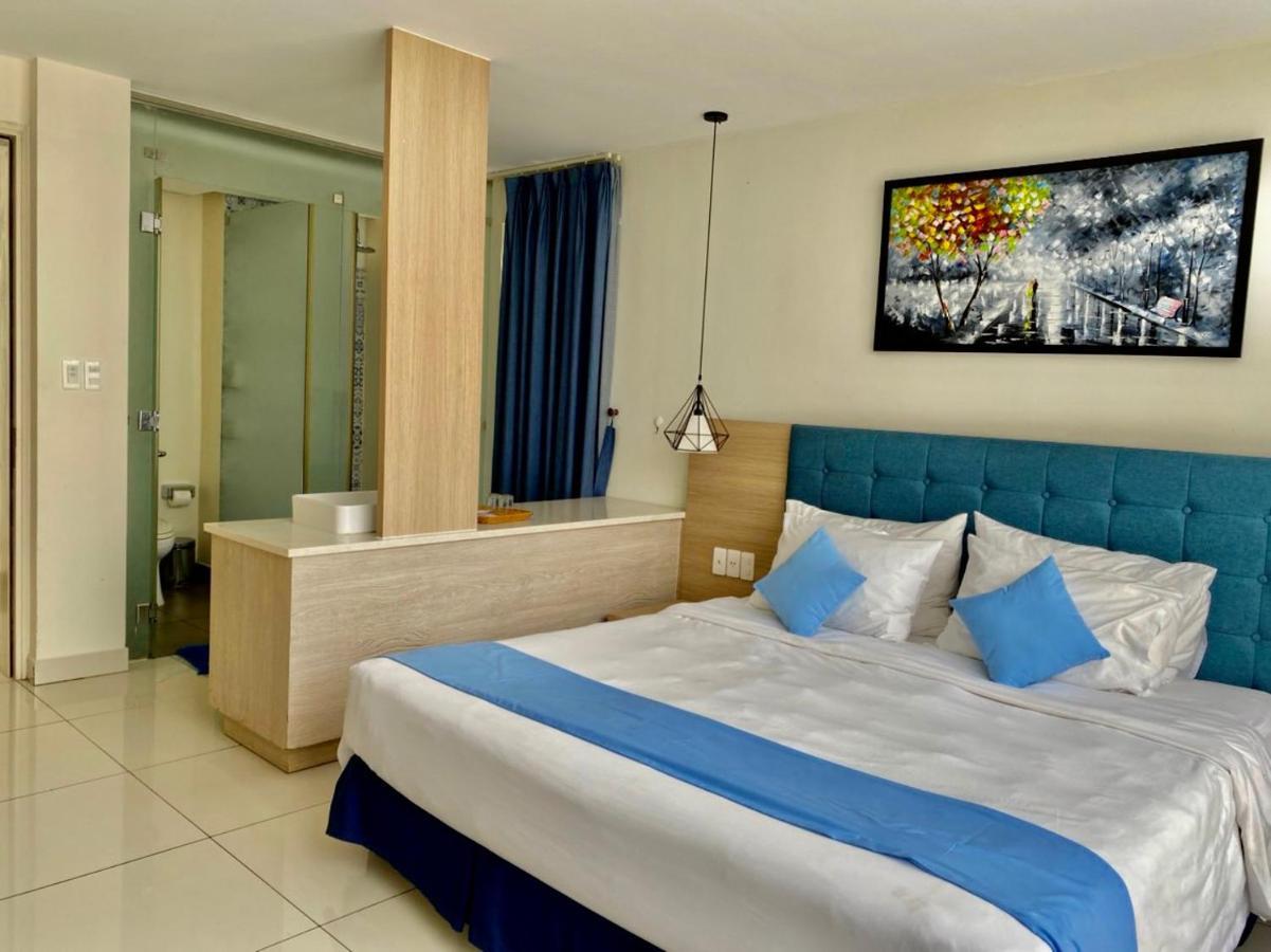 Oceanami & Club Long At 1, 3, 4 Bedroom & 5, 6 Bedroom Beachfront Private Pool Long Hai