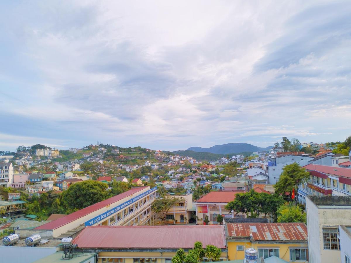 Khách sạn Daisy House
