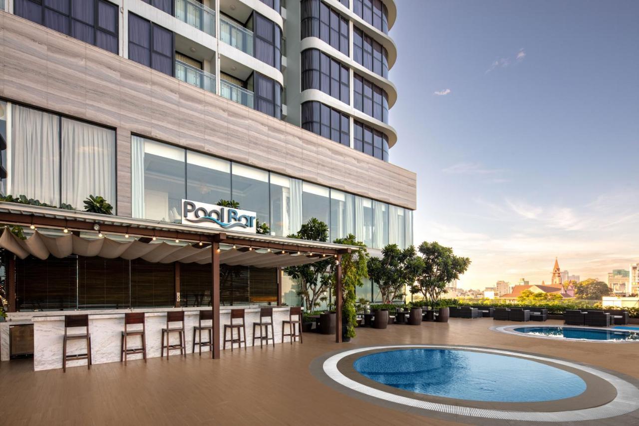 Hotel Melia Vinpearl Riverfront 5*