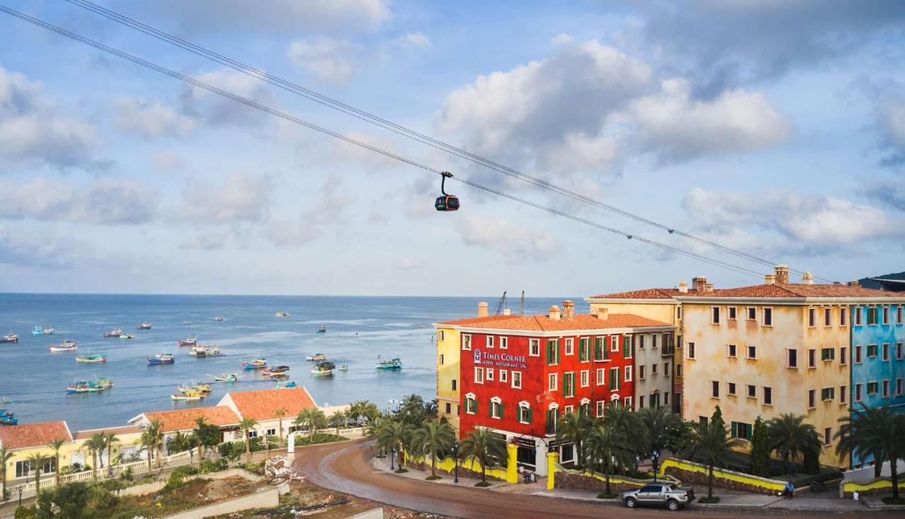 Khách sạn Times Corner Sorrento Boutique 3*