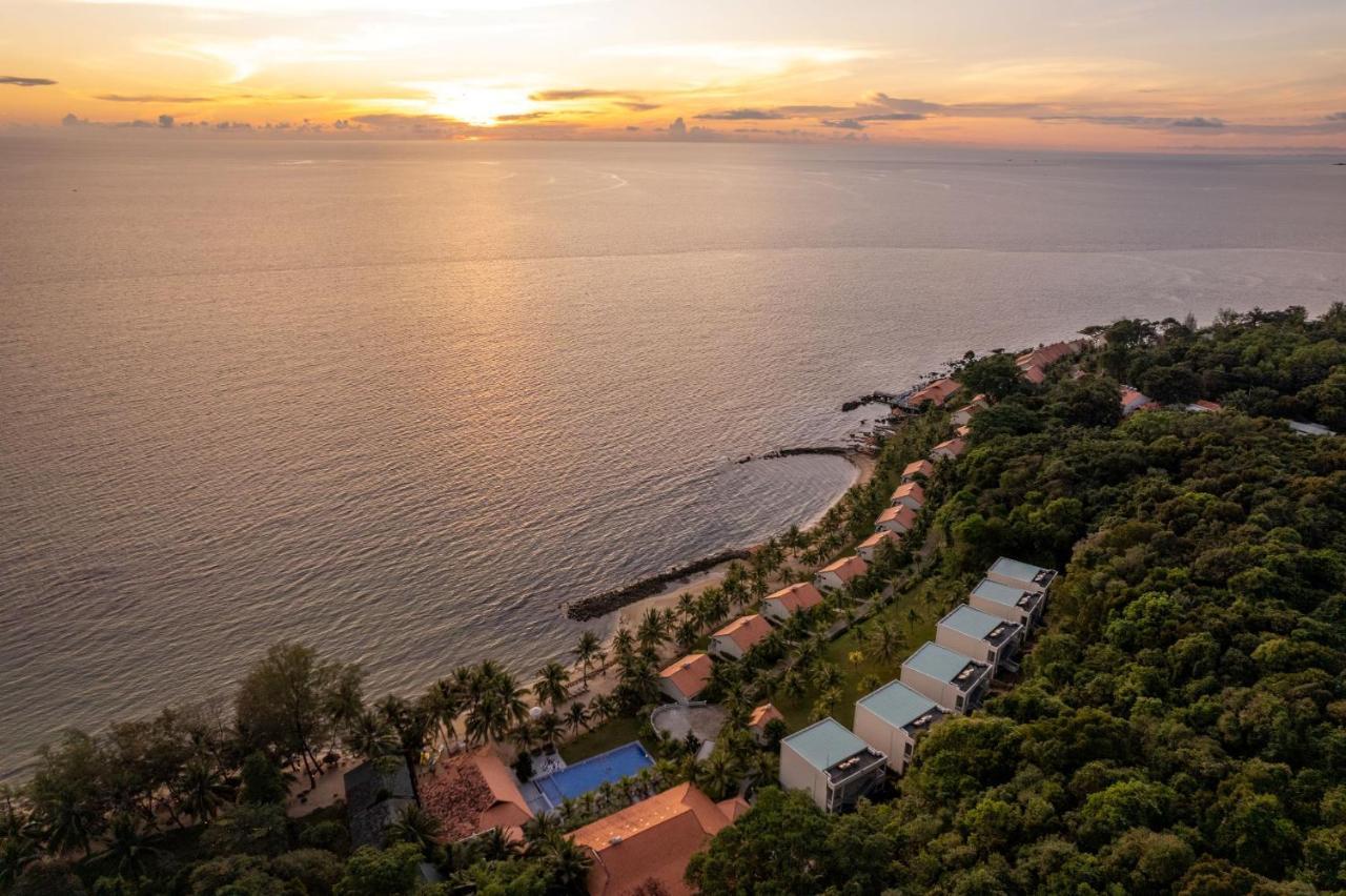 Sea Sense Resort 4*