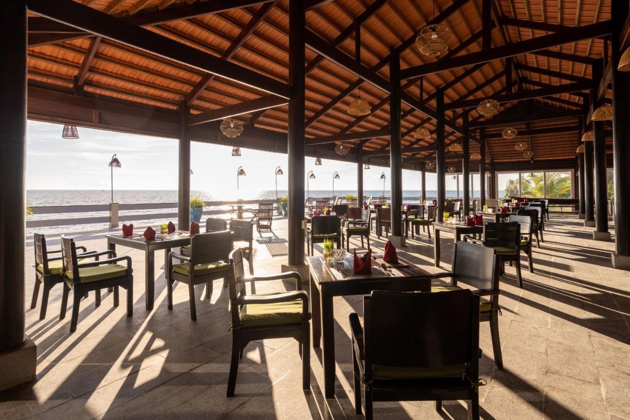 Sea Sense Resort 4*