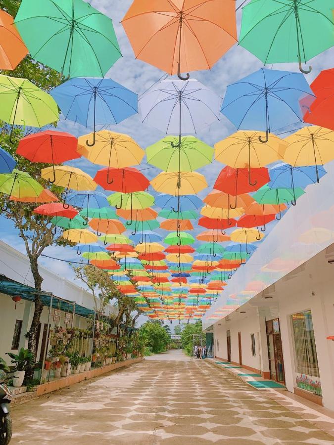 Ngoc Hung Hotel *