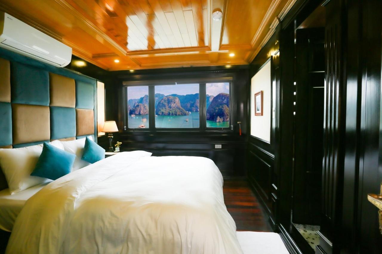 Cat Ba Ocean Cruise