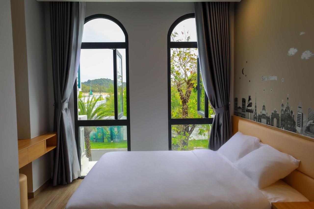 Hotel The Sol House 3*