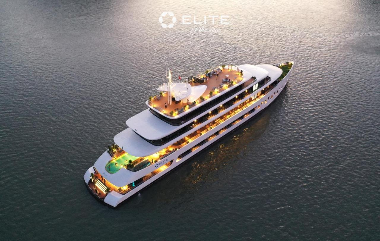 Elite Of The Seas Botel 5*
