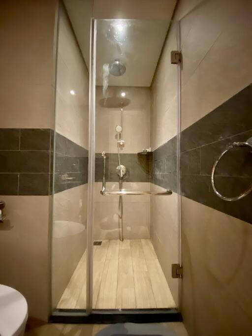 Luxury With Gorgeous View To Bay Ha Long