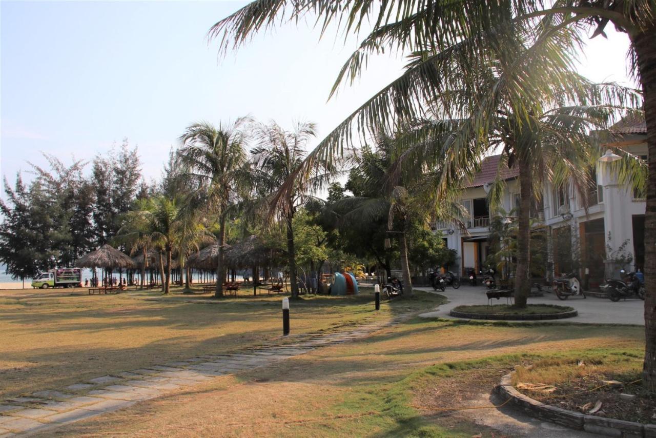 Catba House Hostel