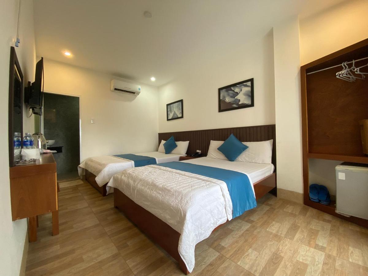 Khách sạn Hoàng Hưng *