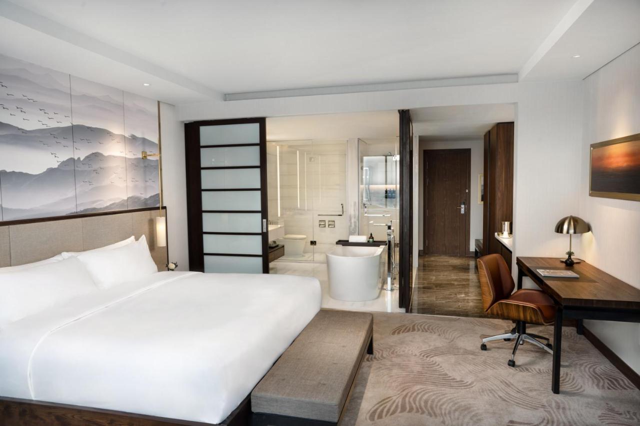 Crowne Plaza Centre By Ihg Vinh Yen