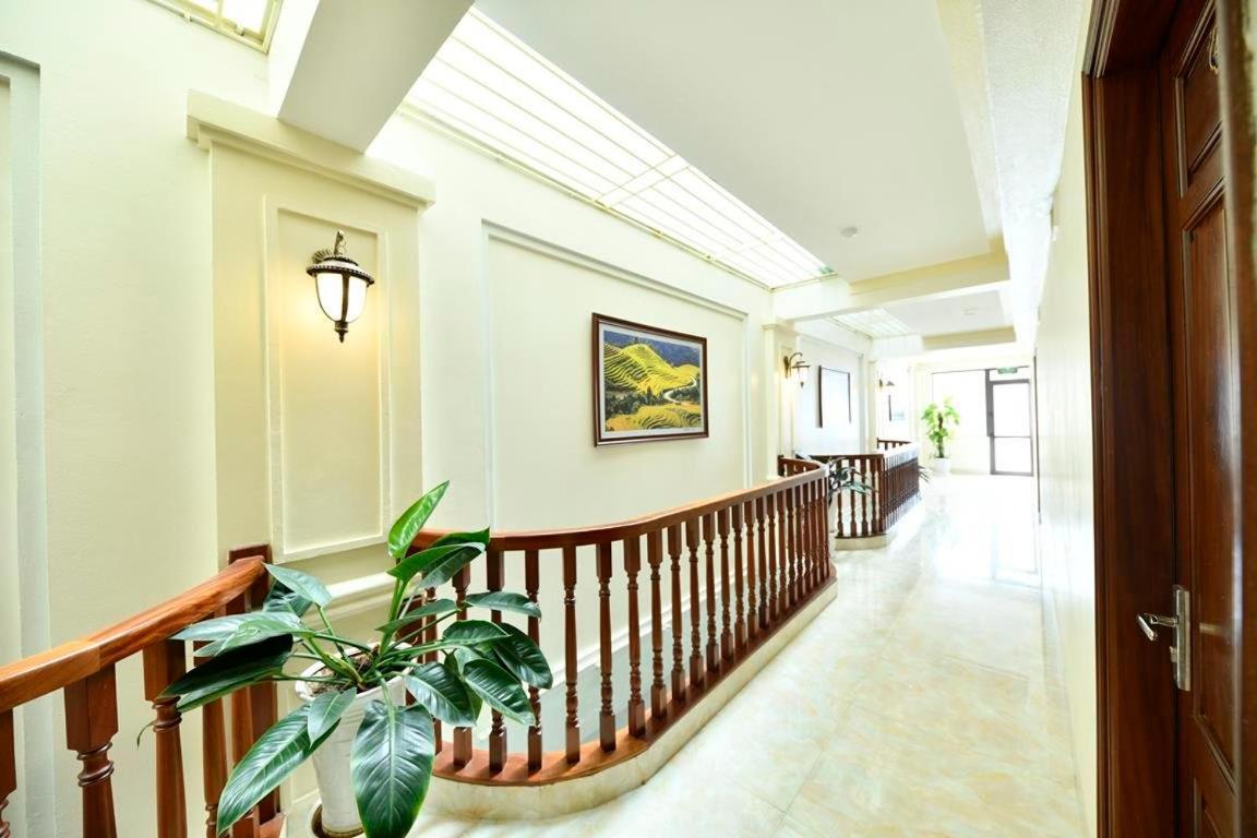 Symphony Hotel