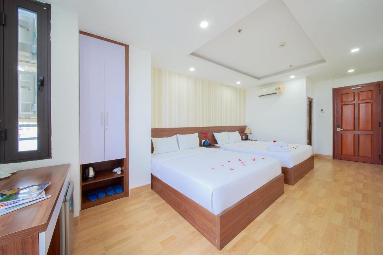 Ha Nhung Nha Trang